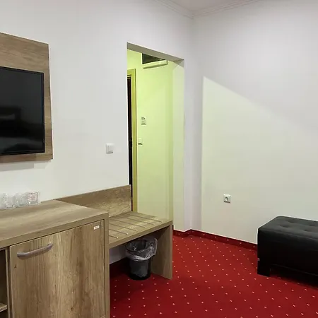 Nacional Free Parking 4*